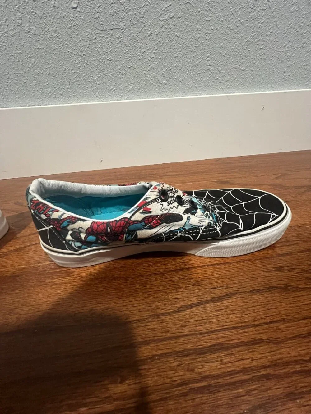 KIDS VANS ERA X Marvel Comics Spiderman Shoes Size 3.5 Limited Edition 2013